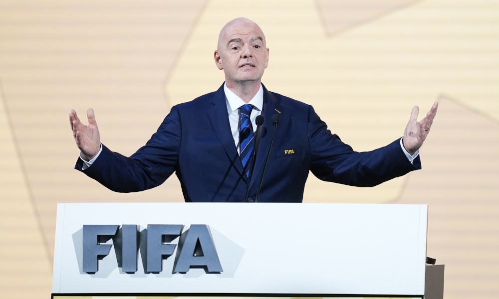 2025年成都混合团体世界杯，中国队卫冕夺冠，日本队以8-2战胜中国香港队，张本美和失一局。